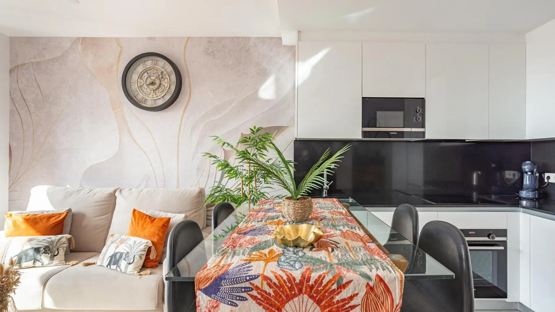 Skyline VI Pool & Coworking By Ele Apartments Malaga